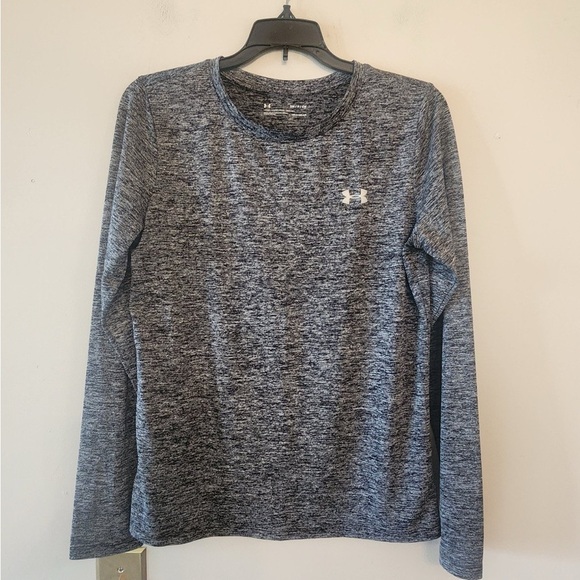 Under Armour heat gear loose fit long sleeve black grey shirt size womens small - Picture 1 of 3